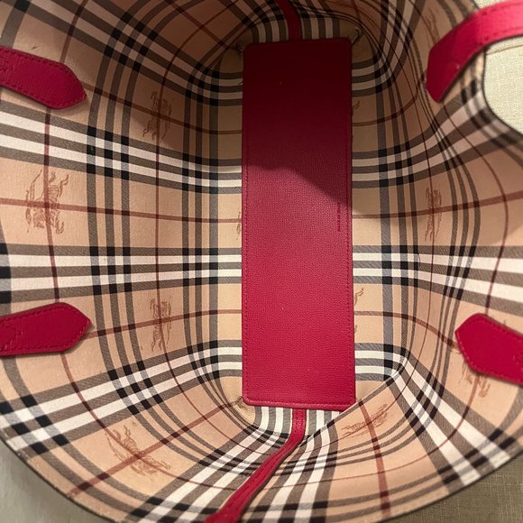 Burberry Leather Tote (Reversible) - Picture 5 of 15